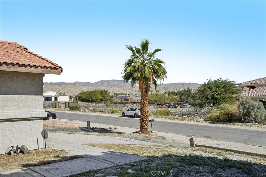30319 Desert Moon, Thousand Palms, California 92276 home-pic-4