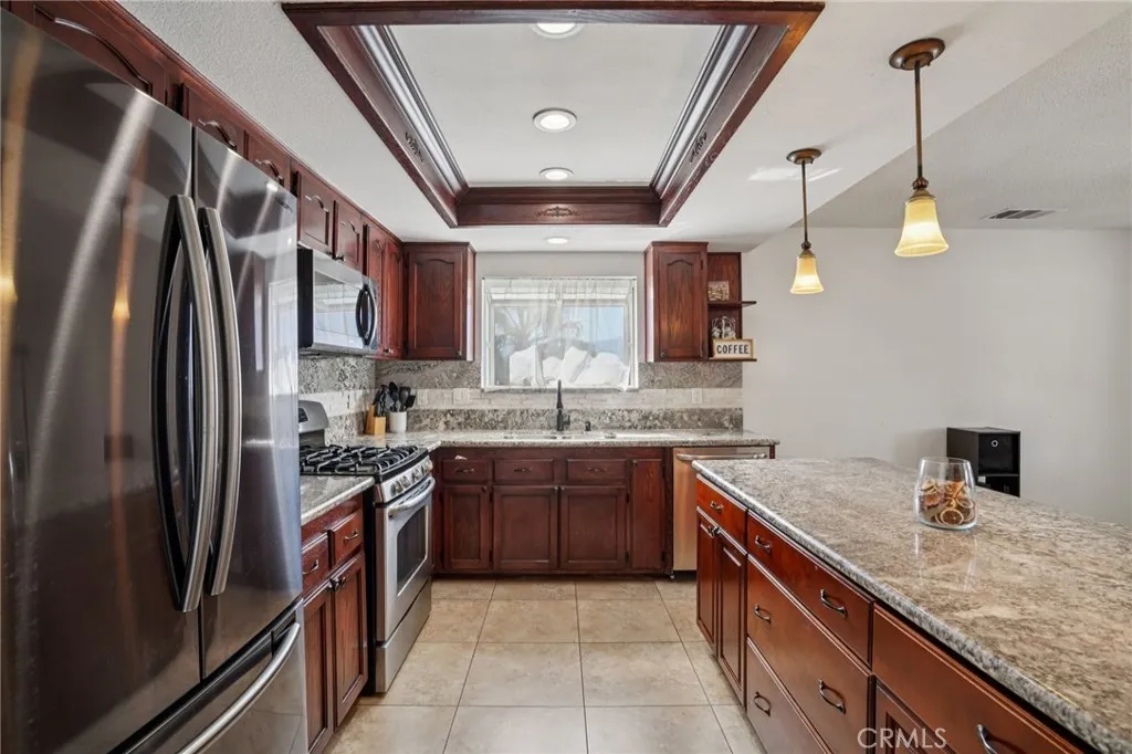 30319 Desert Moon, Thousand Palms, California 92276 home-pic-17
