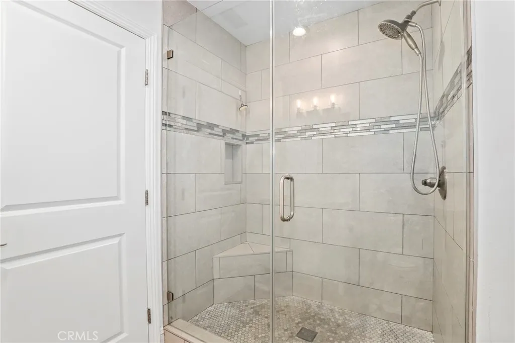 7827 La Salle, Los Angeles, California 90047 home-pic-12