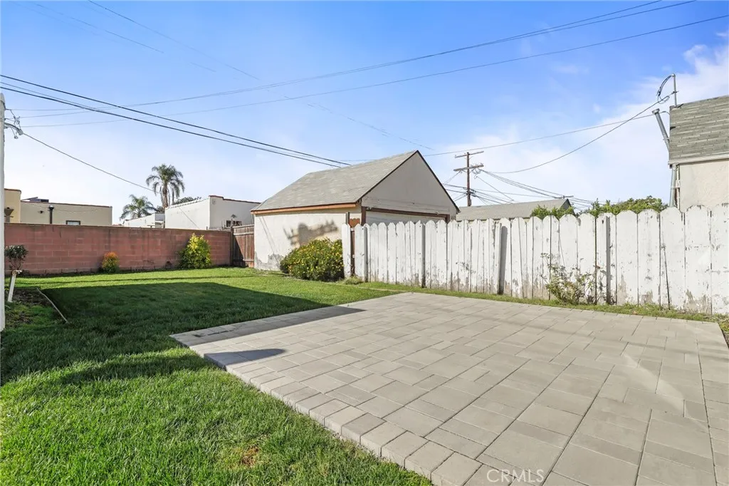 7827 La Salle, Los Angeles, California 90047 home-pic-18