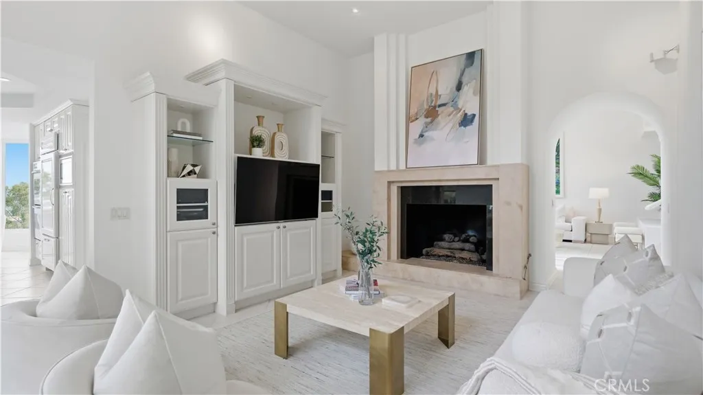 31 Saint Tropez, Newport Beach, California 92660 home-pic-20