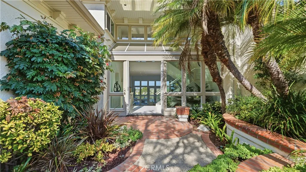 31 Saint Tropez, Newport Beach, California 92660 home-pic-4