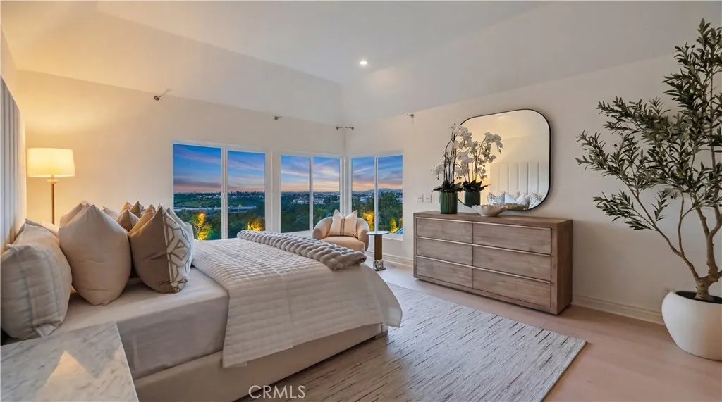 31 Saint Tropez, Newport Beach, California 92660 home-pic-26