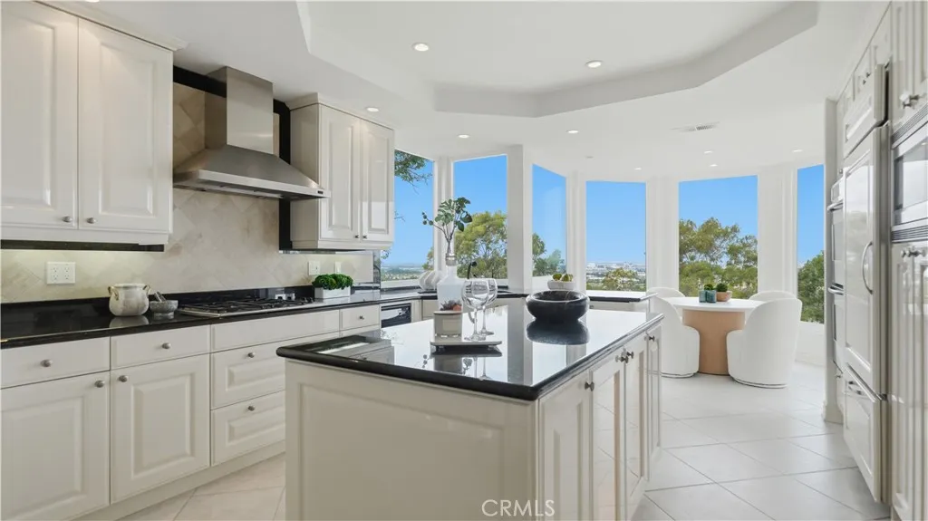 31 Saint Tropez, Newport Beach, California 92660 home-pic-15