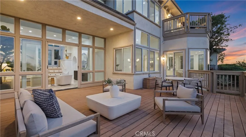 31 Saint Tropez, Newport Beach, California 92660 home-pic-9