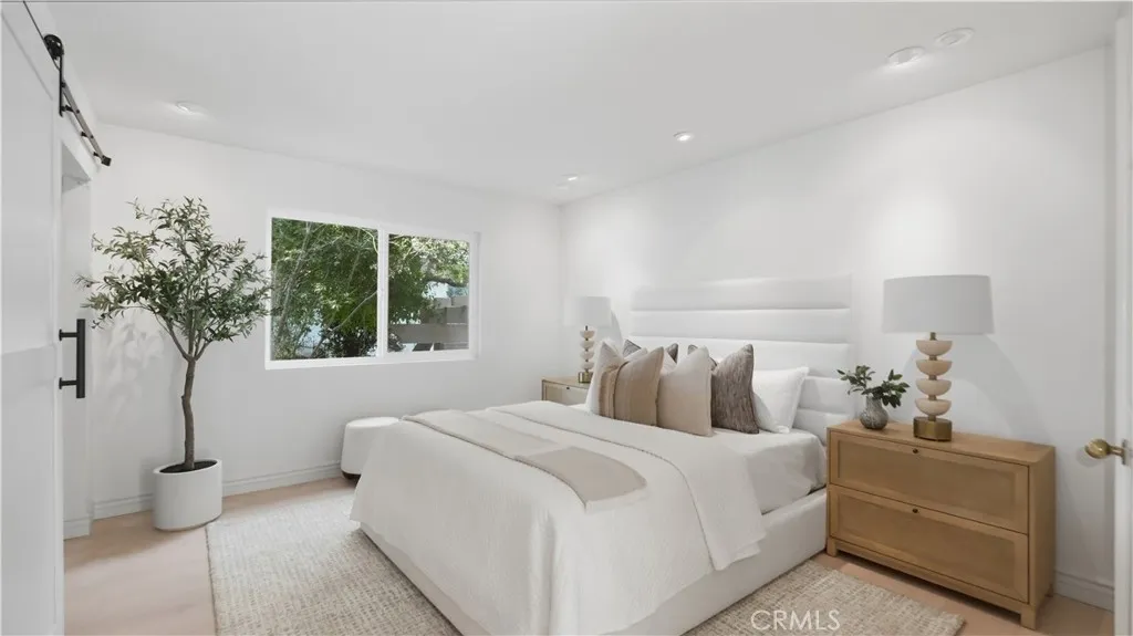 31 Saint Tropez, Newport Beach, California 92660 home-pic-34