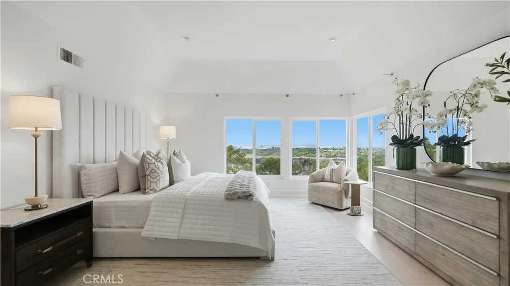 31 Saint Tropez, Newport Beach, California 92660 home-pic-25