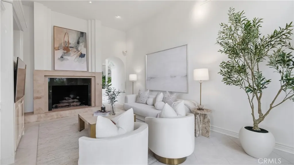 31 Saint Tropez, Newport Beach, California 92660 home-pic-19