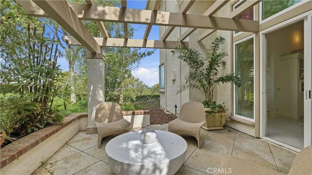 31 Saint Tropez, Newport Beach, California 92660 home-pic-23