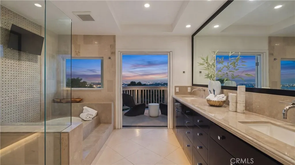 31 Saint Tropez, Newport Beach, California 92660 home-pic-29