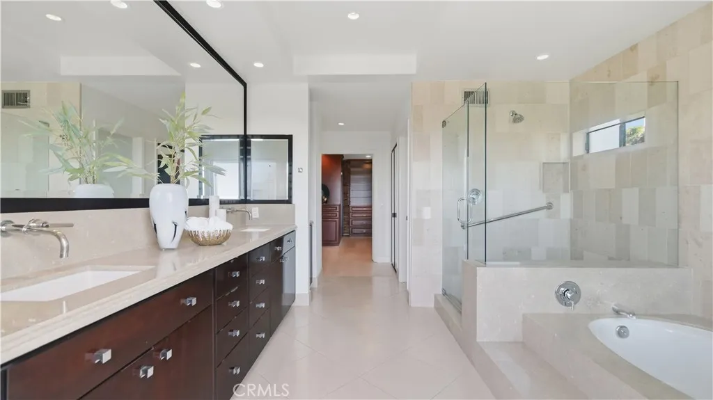 31 Saint Tropez, Newport Beach, California 92660 home-pic-31