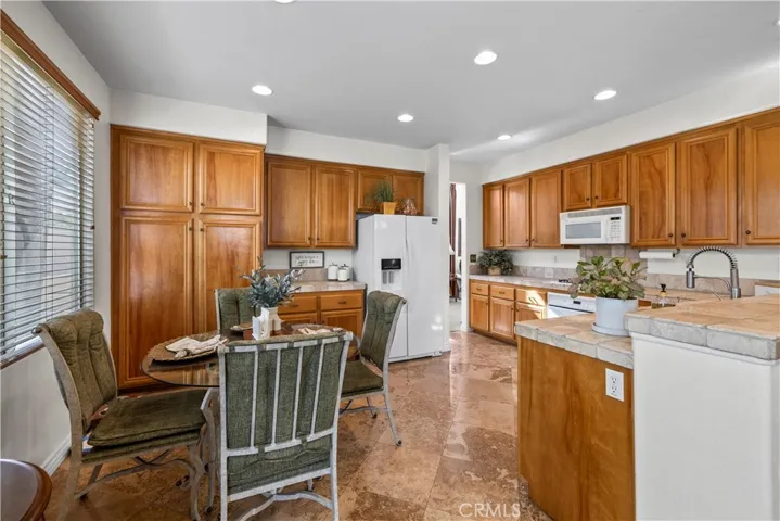 Kitchen Eating Space