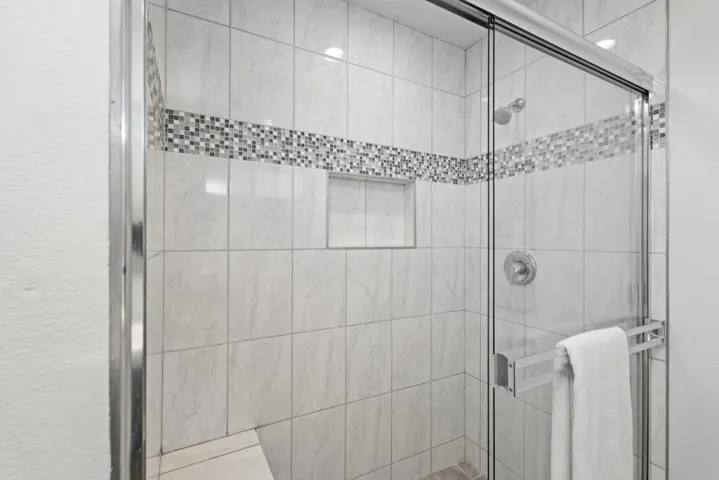 30_11998029_186248_186248-EI-130