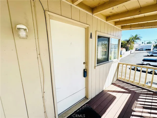 Balcony/Deck to front door.