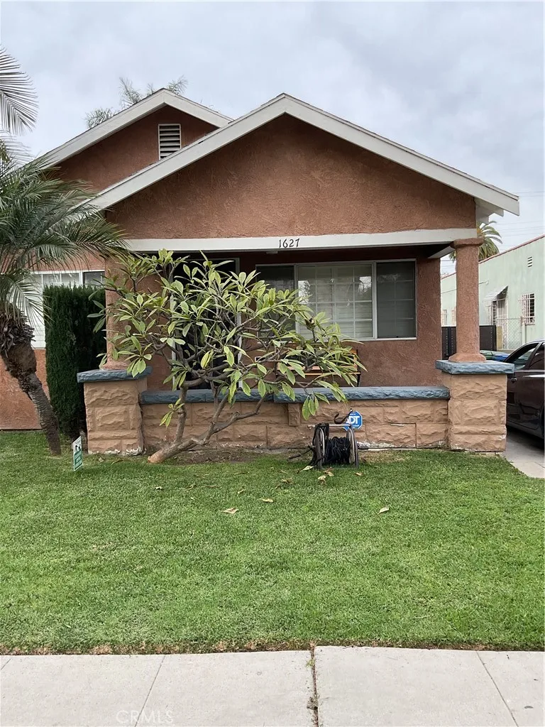 1627 W 65th Street, Los Angeles, California 90047 home-pic-1