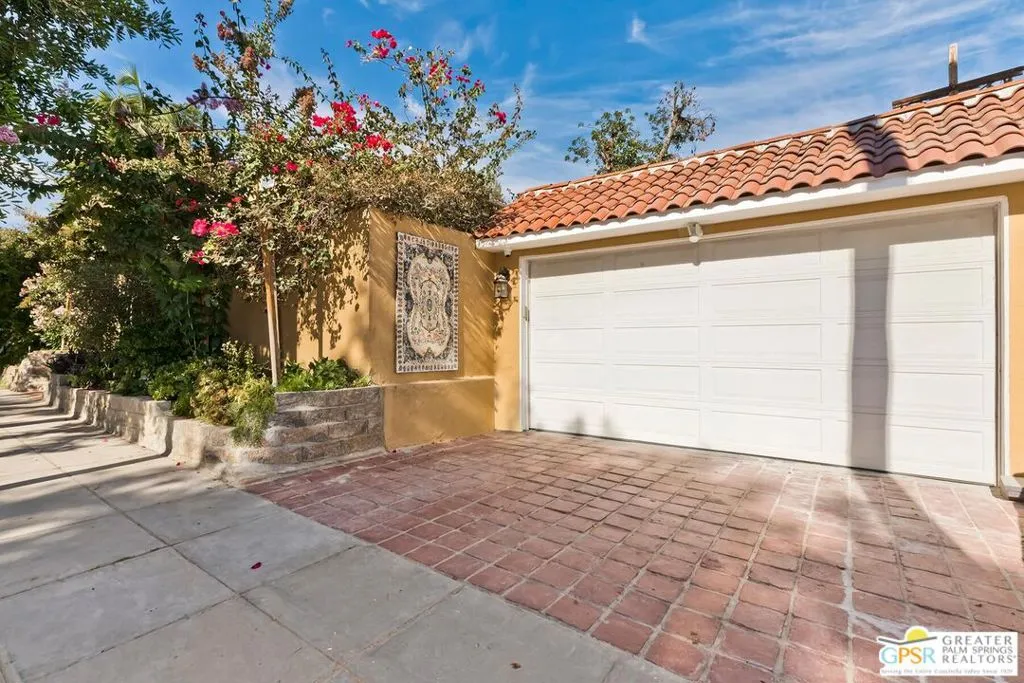 404 E Randolph Street, Glendale, California 91207 home-pic-56