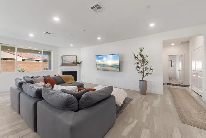 06_40161_Pardova_Dr6_mls