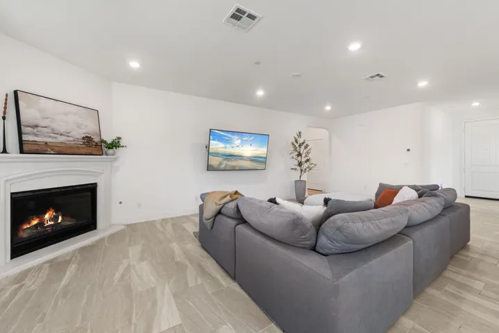 07_40161_Pardova_Dr7_mls