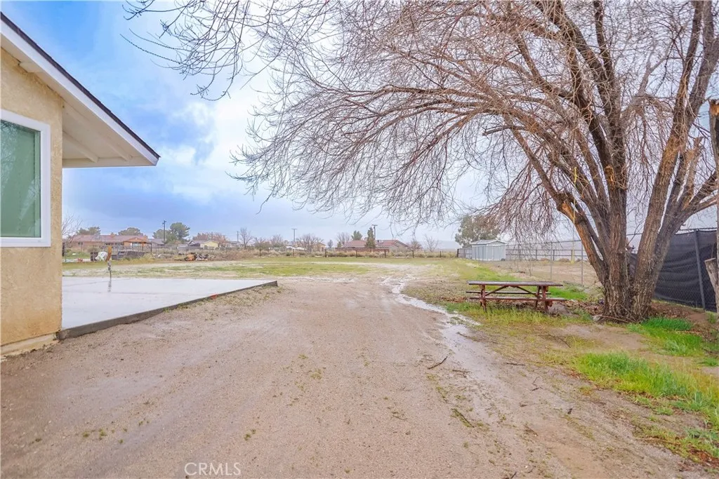 19228 Live Oak, Hesperia, California 92345 home-pic-35