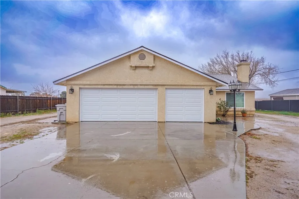 19228 Live Oak, Hesperia, California 92345 home-pic-2