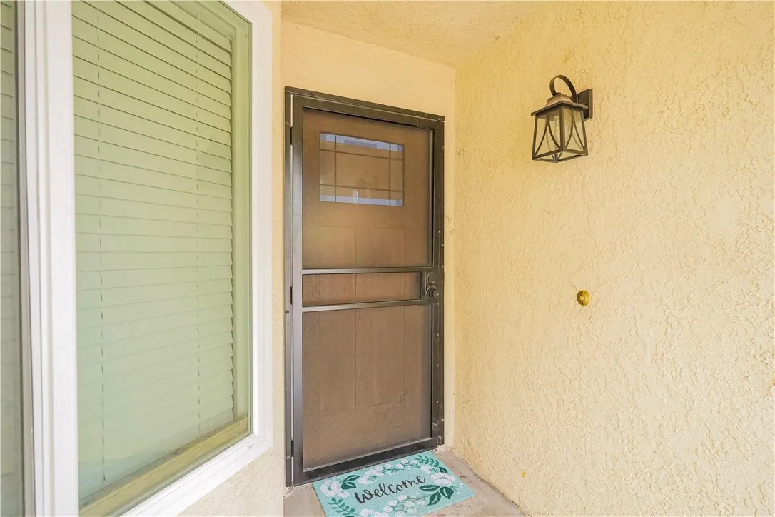 19228 Live Oak, Hesperia, California 92345 home-pic-5