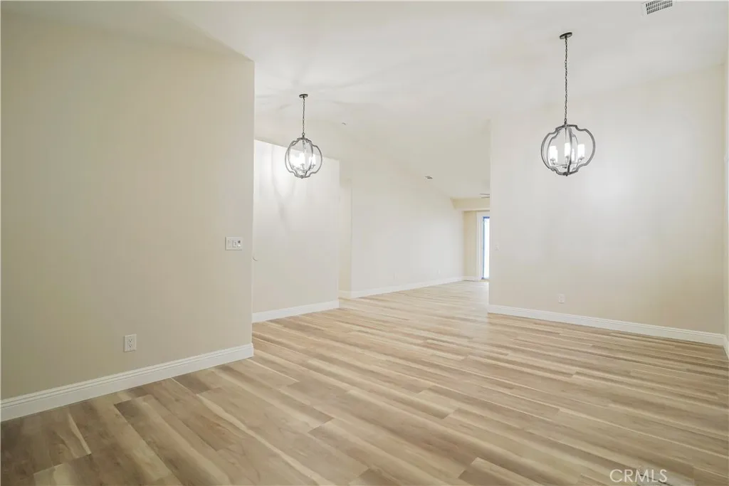 19228 Live Oak, Hesperia, California 92345 home-pic-8