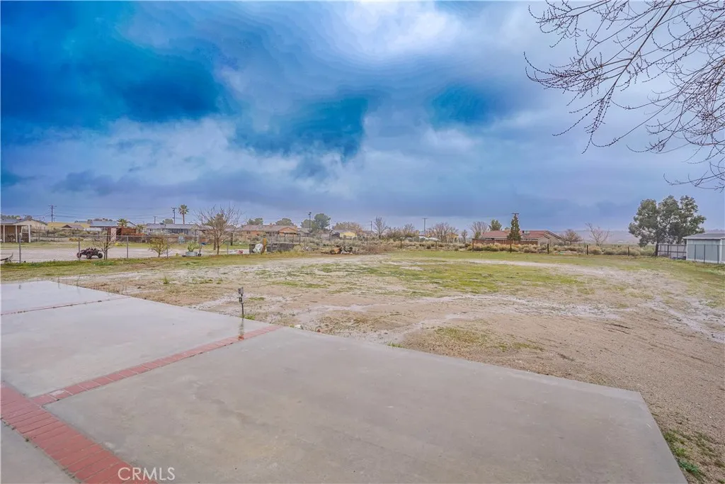 19228 Live Oak, Hesperia, California 92345 home-pic-36
