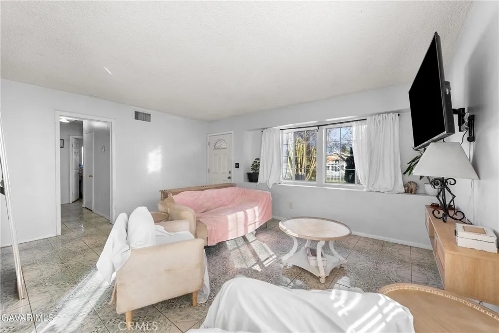 38609 Glenraven, Palmdale, California 93550 home-pic-12