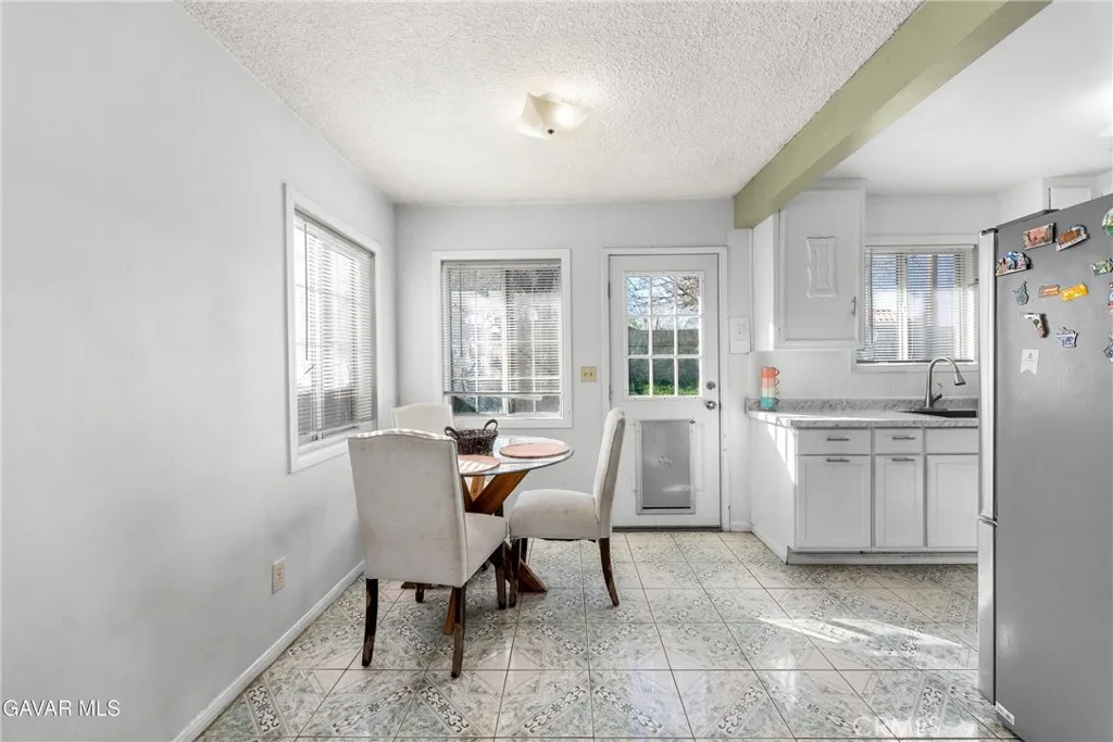 38609 Glenraven, Palmdale, California 93550 home-pic-16