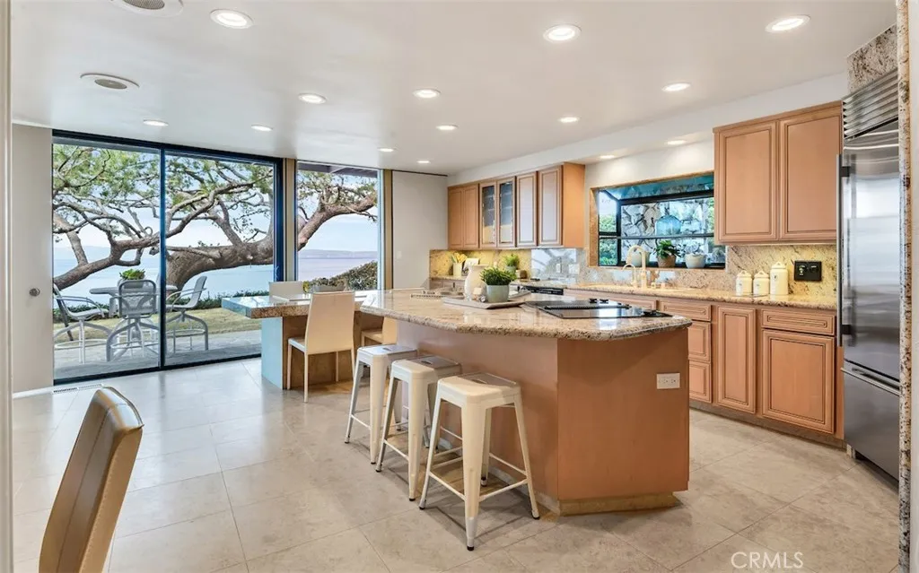 1733 Paseo Del Mar, Palos Verdes Estates, California 90274 home-pic-23