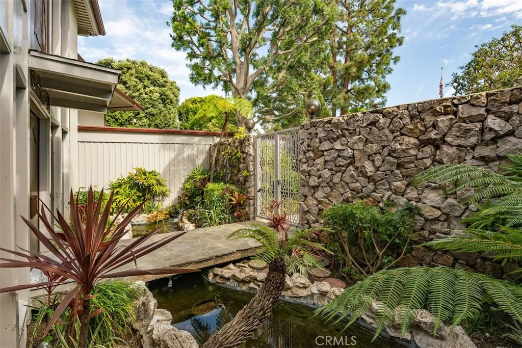 1733 Paseo Del Mar, Palos Verdes Estates, California 90274 home-pic-46