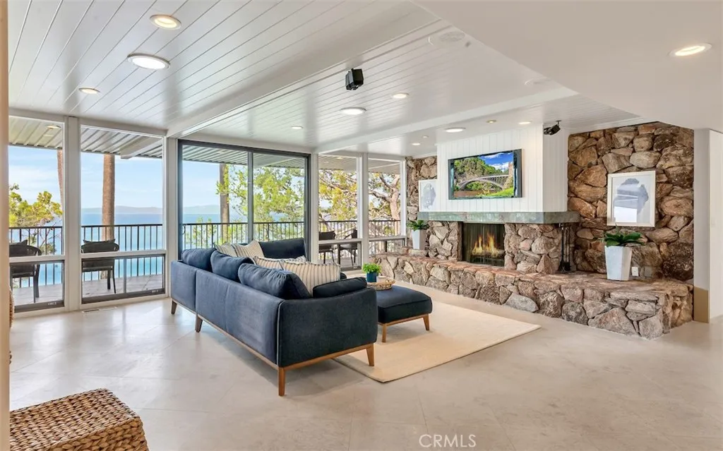 1733 Paseo Del Mar, Palos Verdes Estates, California 90274 home-pic-12