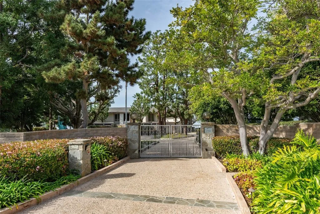 1733 Paseo Del Mar, Palos Verdes Estates, California 90274 home-pic-34