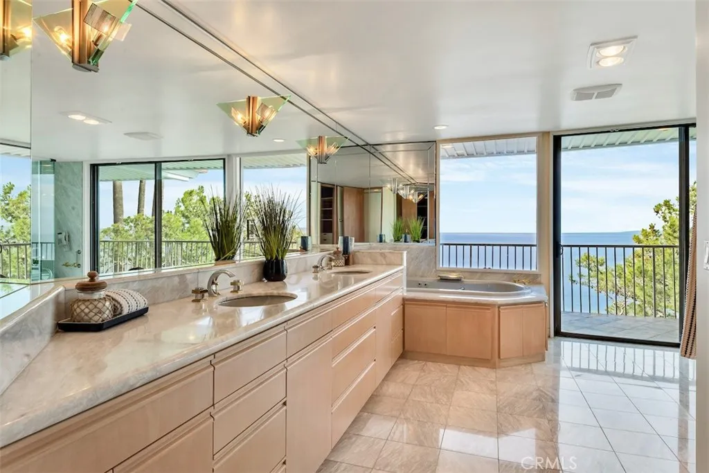 1733 Paseo Del Mar, Palos Verdes Estates, California 90274 home-pic-26