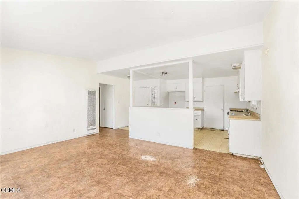 1820 Claremont Drive, Oxnard, California 93035 home-pic-6