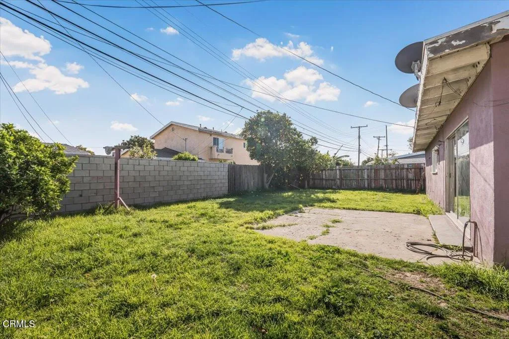 1820 Claremont Drive, Oxnard, California 93035 home-pic-24