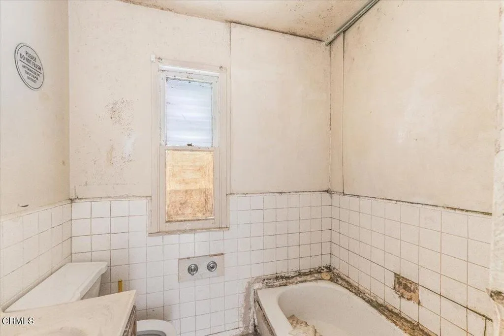 1820 Claremont Drive, Oxnard, California 93035 home-pic-13