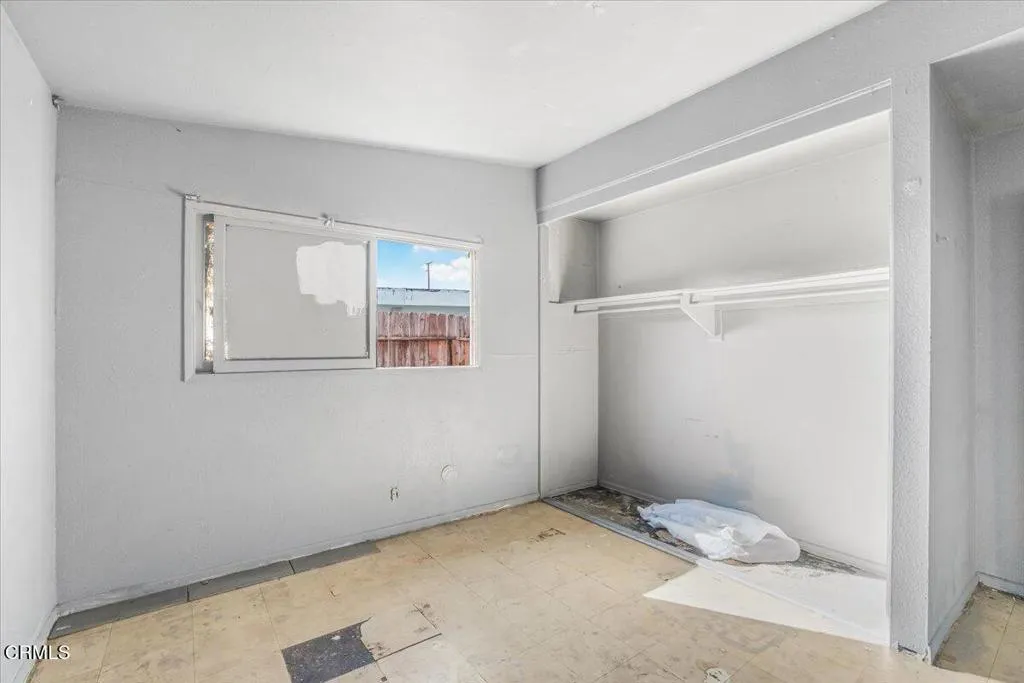 1820 Claremont Drive, Oxnard, California 93035 home-pic-18