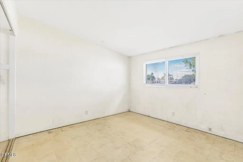 1820 Claremont Drive, Oxnard, California 93035 home-pic-14