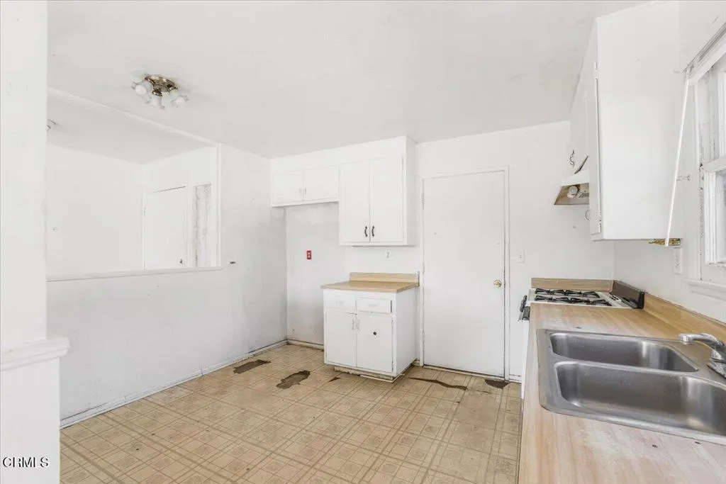 1820 Claremont Drive, Oxnard, California 93035 home-pic-7