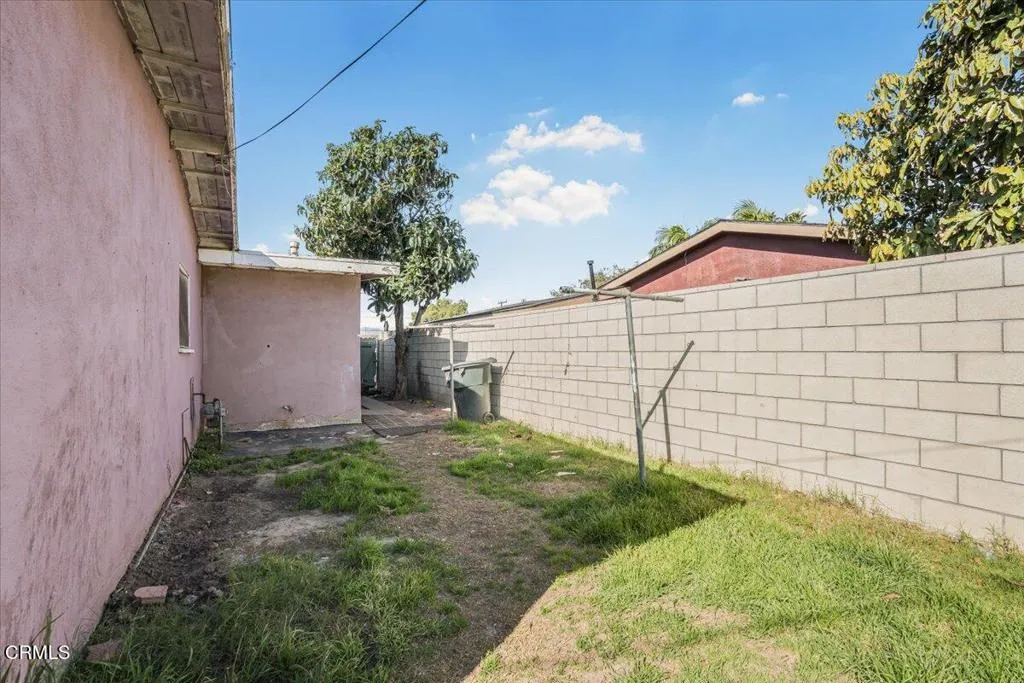 1820 Claremont Drive, Oxnard, California 93035 home-pic-23