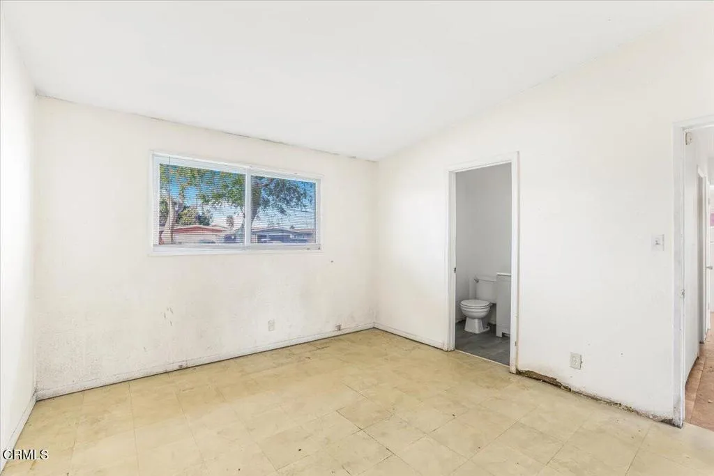 1820 Claremont Drive, Oxnard, California 93035 home-pic-15