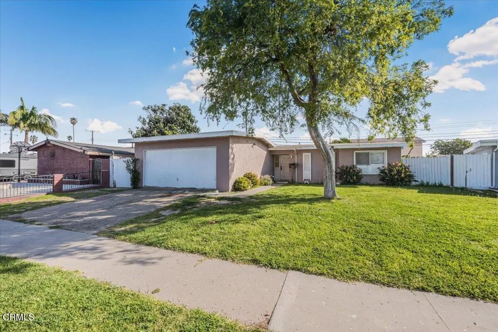 1820 Claremont Drive, Oxnard, California 93035 home-pic-1