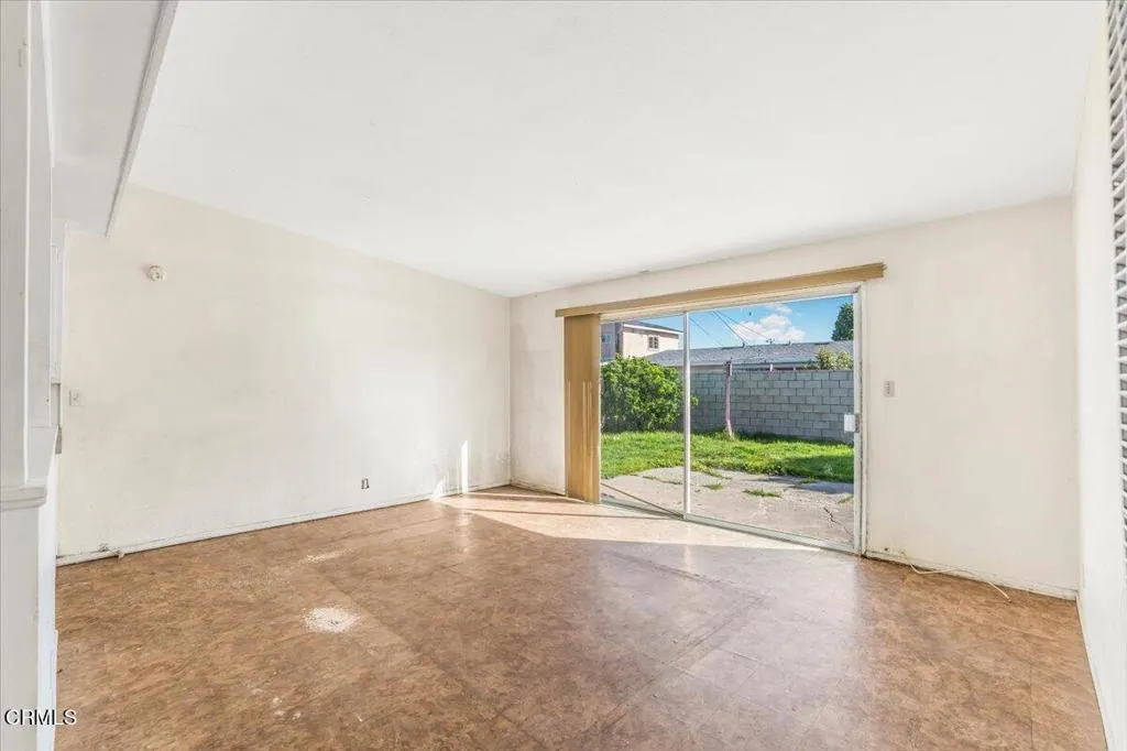 1820 Claremont Drive, Oxnard, California 93035 home-pic-4