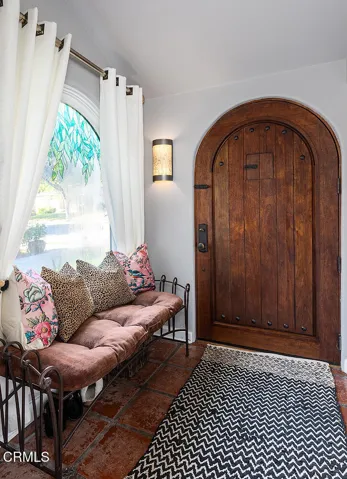 228 Oaks Ave 005-mls