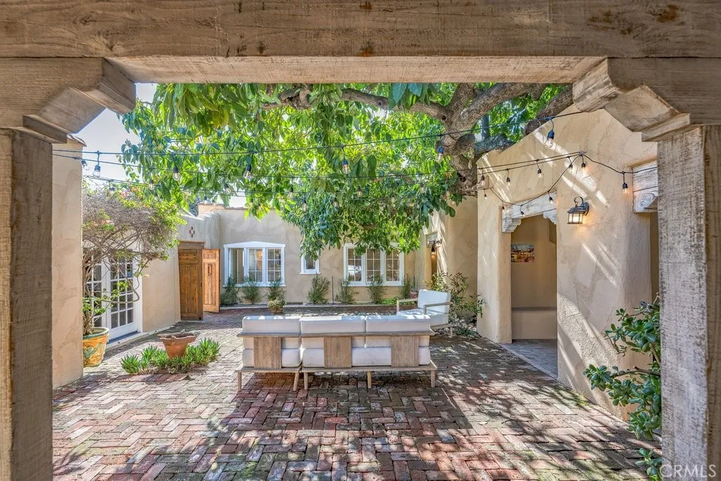 281 San Gabriel Court, Sierra Madre, California 91024 home-pic-26