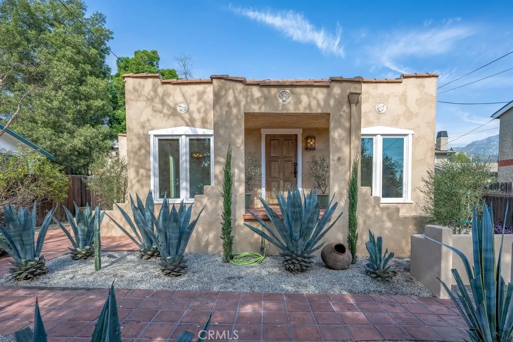 281 San Gabriel Court, Sierra Madre, California 91024 home-pic-1