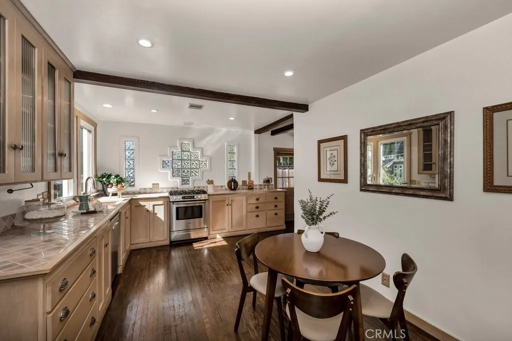 281 San Gabriel Court, Sierra Madre, California 91024 home-pic-14