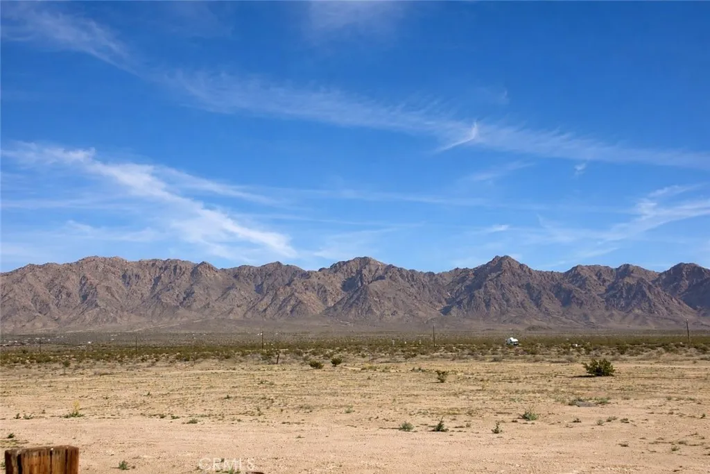 88020 Amboy, 29 Palms, California 92277 home-pic-9
