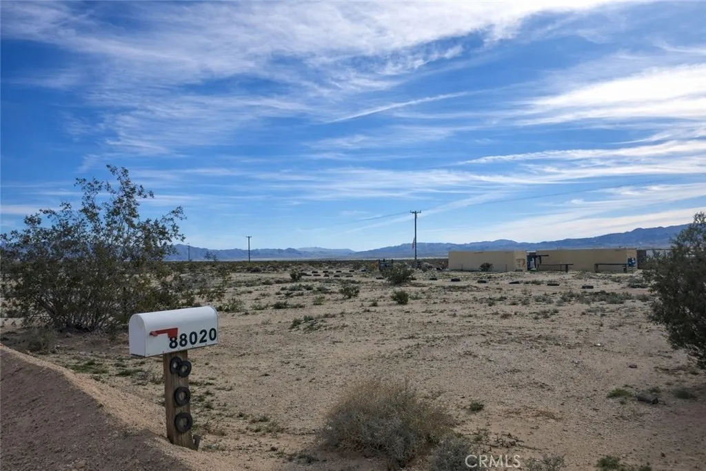 88020 Amboy, 29 Palms, California 92277 home-pic-10